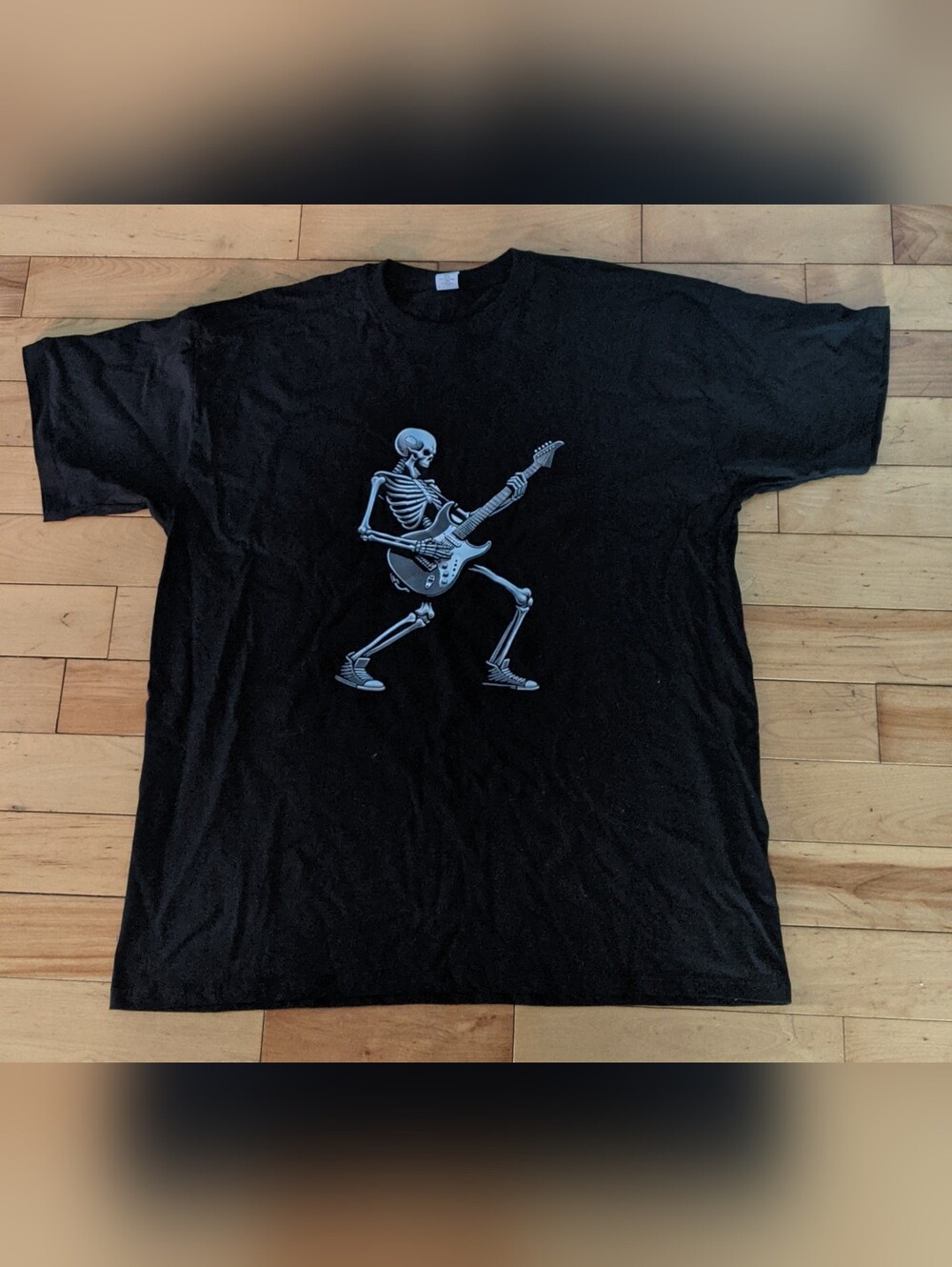Unisex 2XL Black Graphic Tshirt - Skeleton Playing Electric Guitar 🎸 🩻